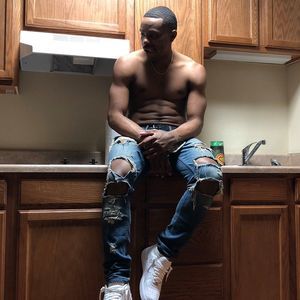 Meet your Posher, Lawrence